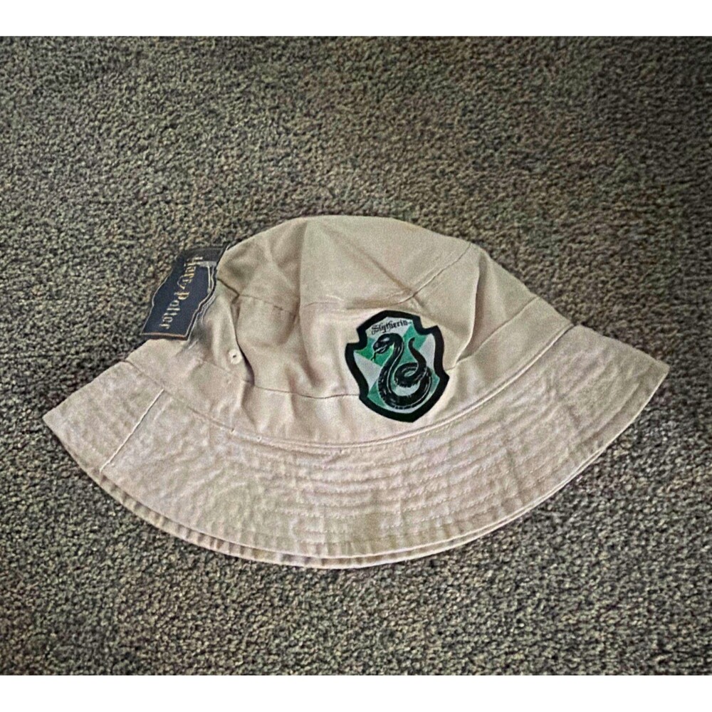 Harry Potter Slytherin Tan Bucket Hat with Crest NWT Kids/Young Adult A6